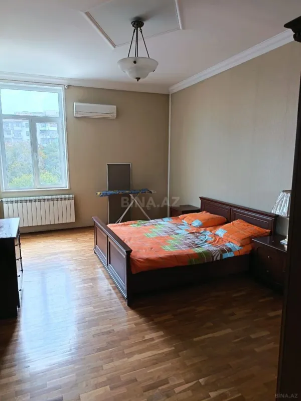 Kirayə verilir 2 otaqlı mənzil 80 m²