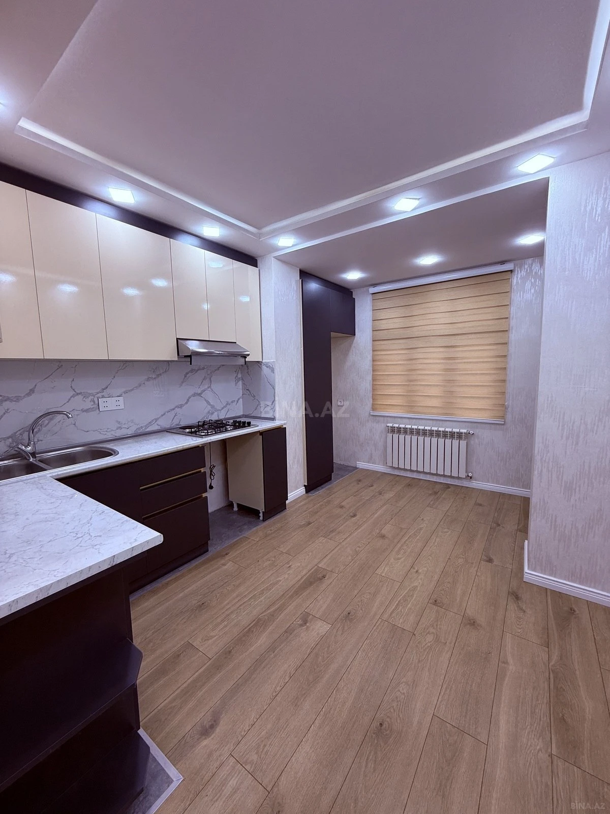 Satılır 2 otaqlı mənzil 68 m²