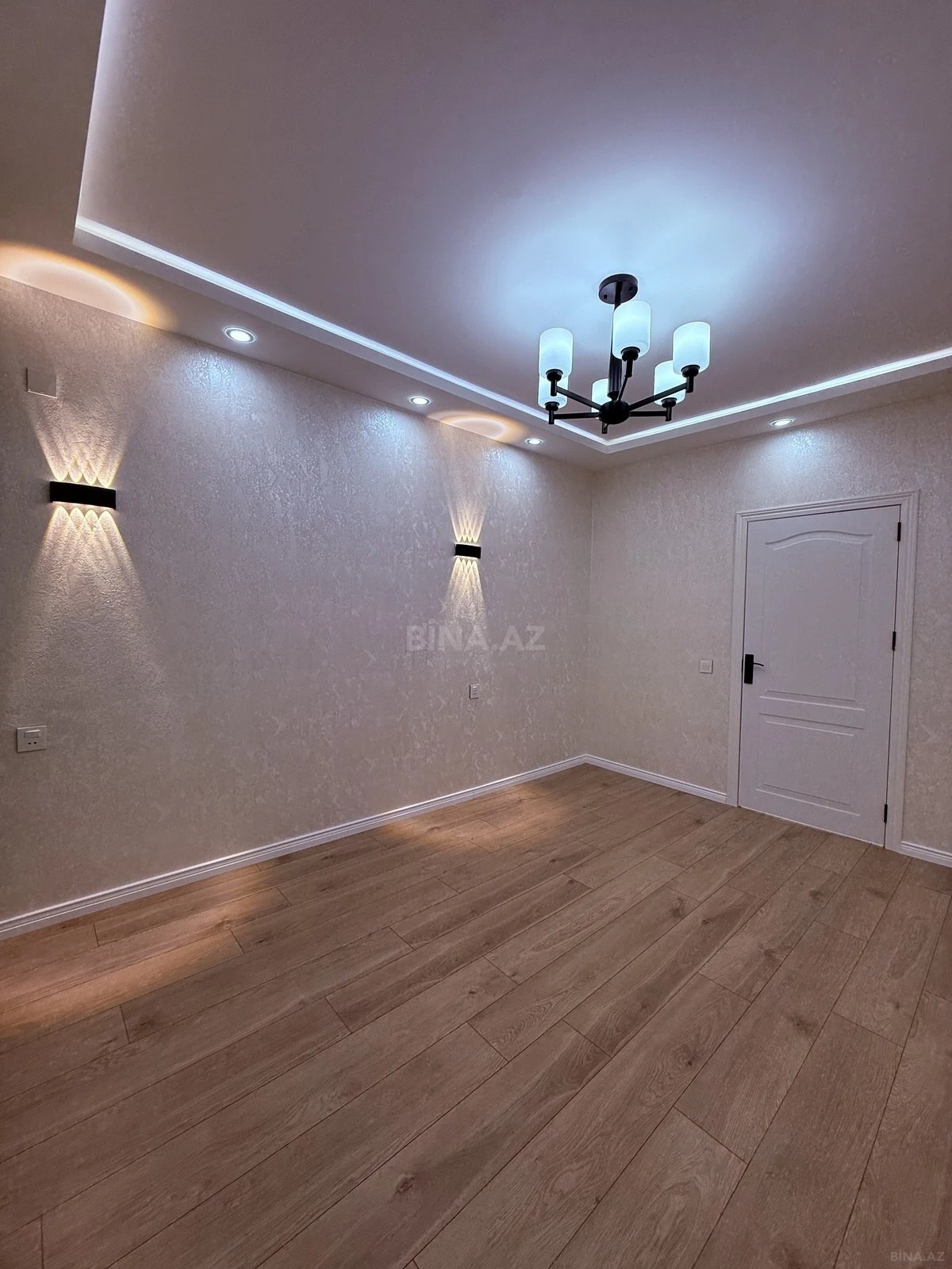 Satılır 2 otaqlı mənzil 68 m²