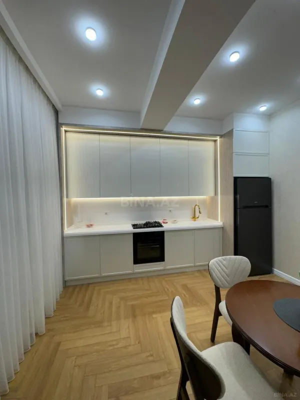 Satılır 3 otaqlı mənzil 100 m²