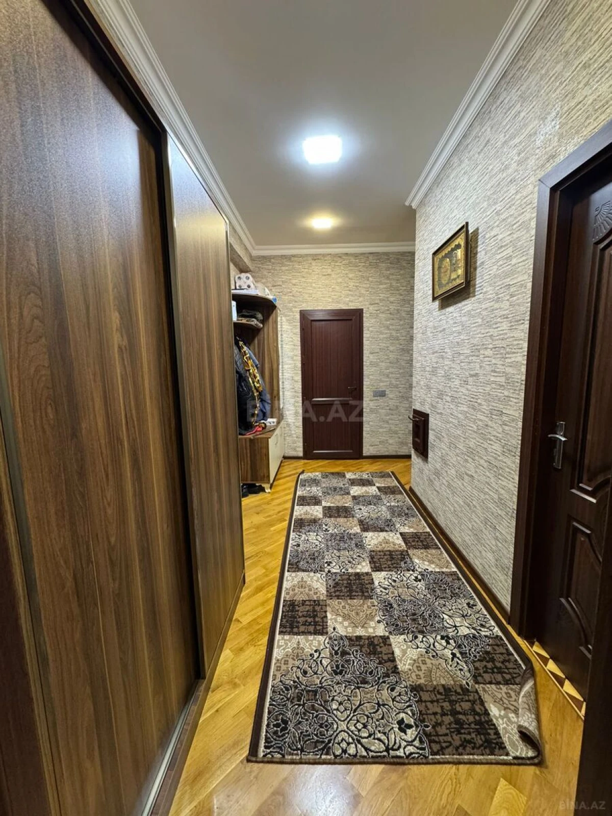 Satılır 2 otaqlı mənzil 72 m²