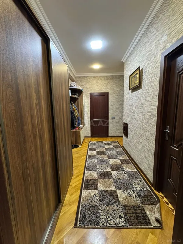 Satılır 2 otaqlı mənzil 72 m²