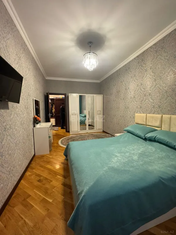 Satılır 2 otaqlı mənzil 72 m²