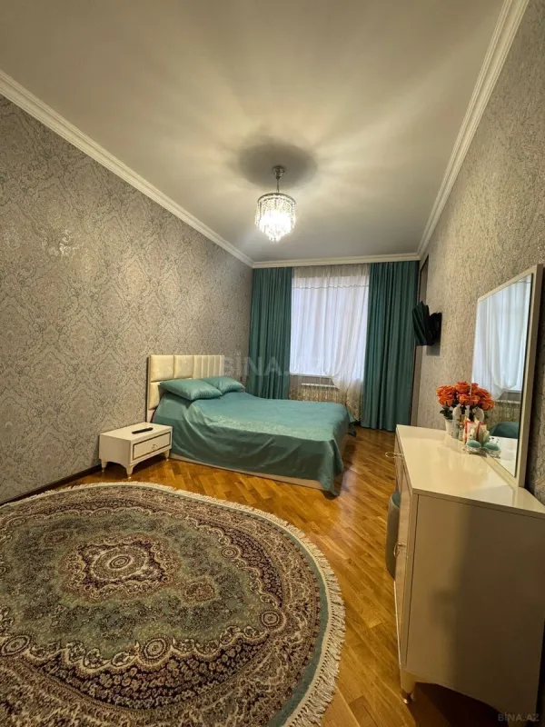 Satılır 2 otaqlı mənzil 72 m²