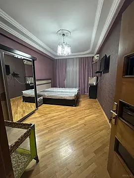 Satılır 3 otaqlı mənzil 115 m²