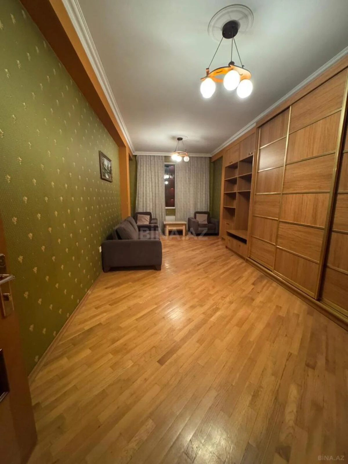 Satılır 3 otaqlı mənzil 115 m²