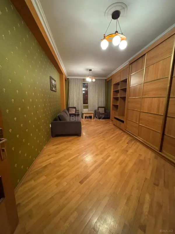 Satılır 3 otaqlı mənzil 115 m²