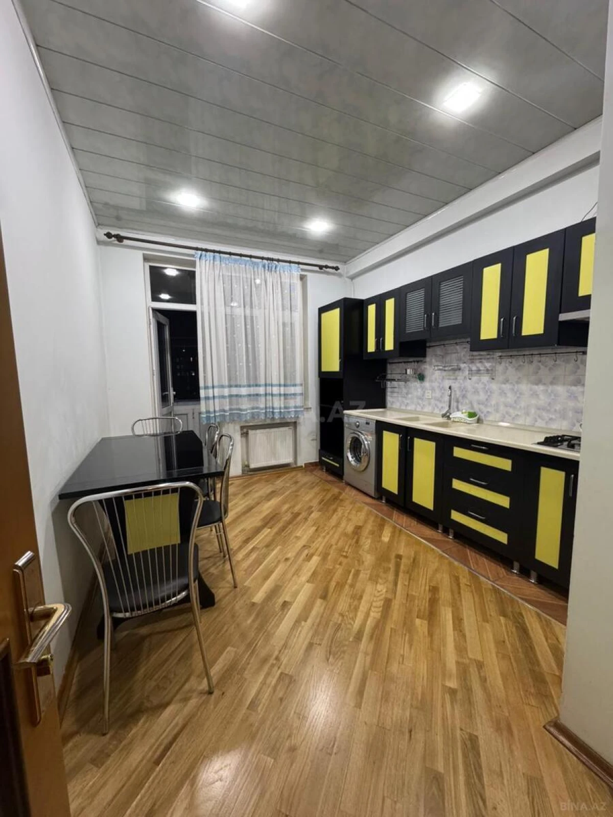 Satılır 3 otaqlı mənzil 115 m²