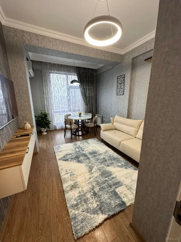 Kirayə verilir 2 otaqlı mənzil 60 m²