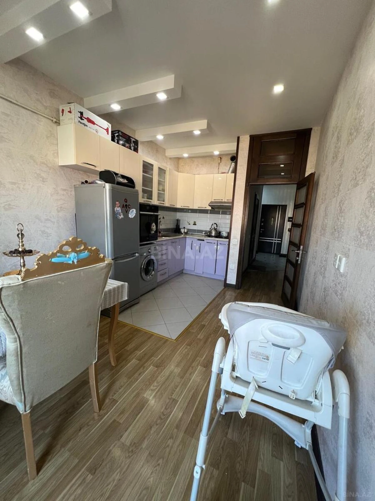 Kirayə verilir 2 otaqlı mənzil 70 m²