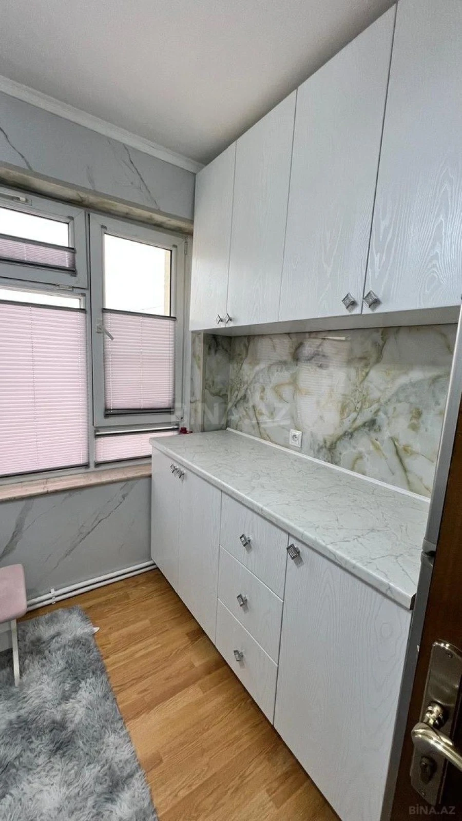 Kirayə verilir 2 otaqlı mənzil 65 m²