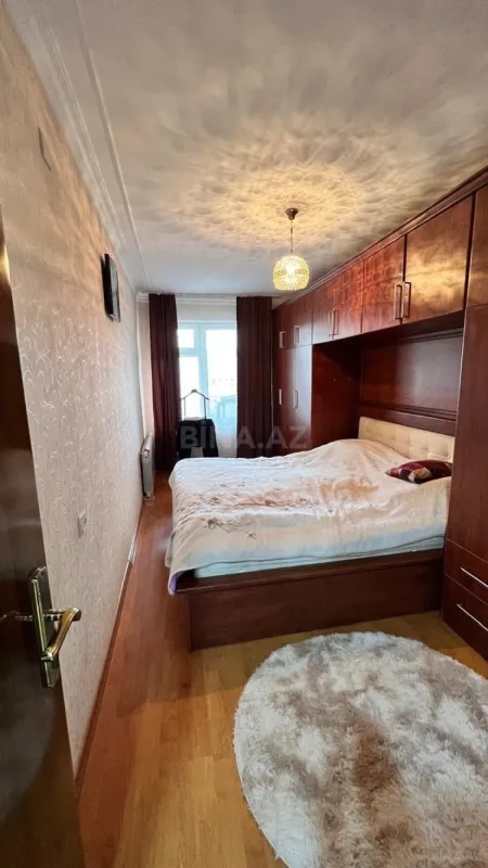 Kirayə verilir 2 otaqlı mənzil 65 m²
