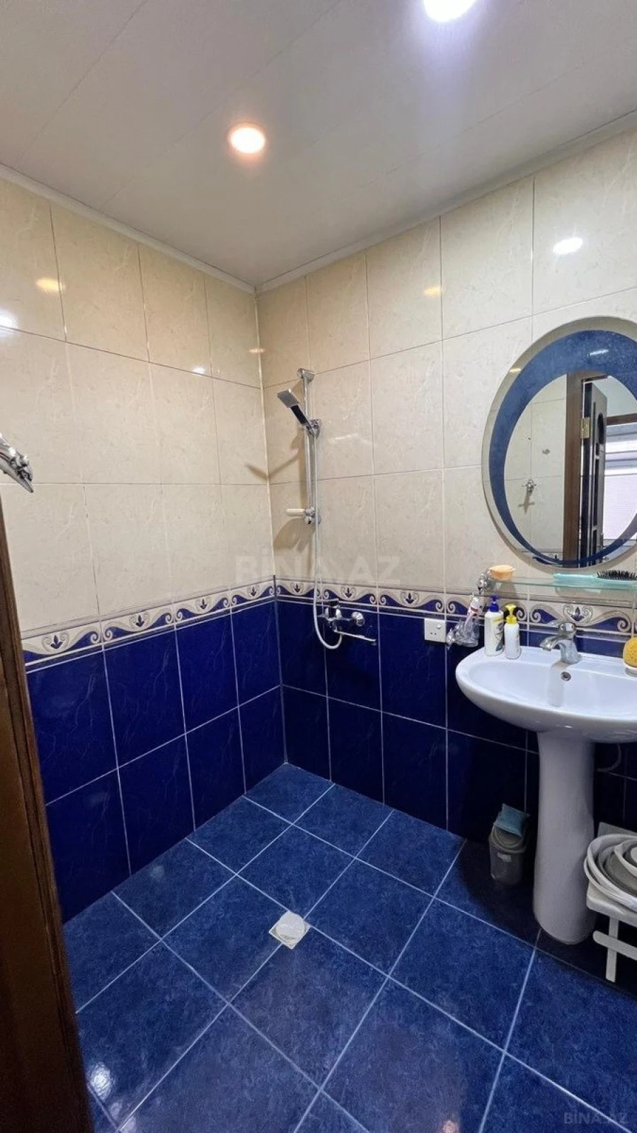 Kirayə verilir 2 otaqlı mənzil 65 m²