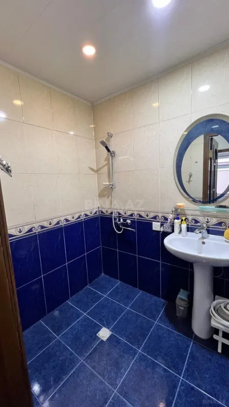 Kirayə verilir 2 otaqlı mənzil 65 m²