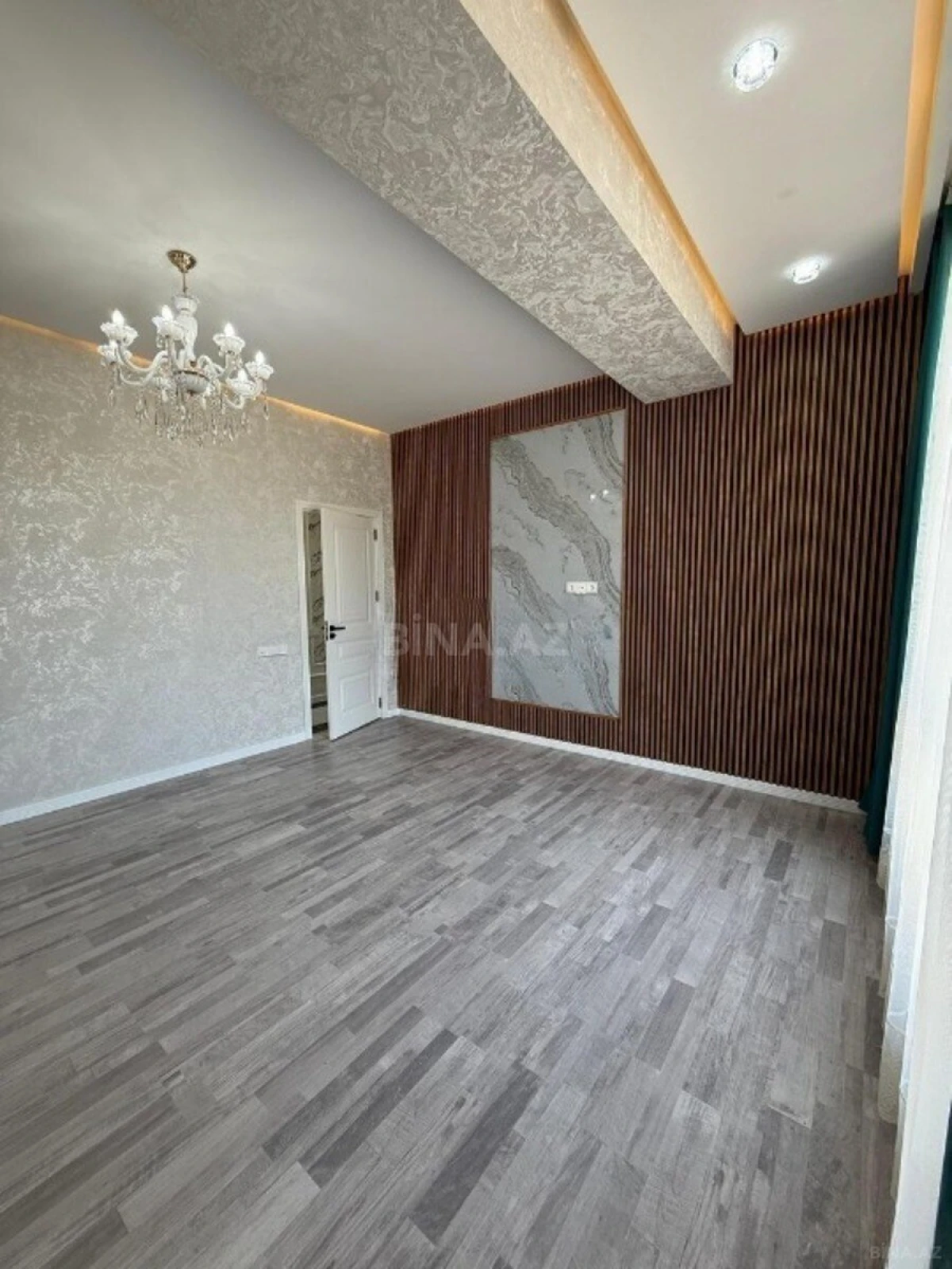Satılır 7 otaqlı həyət evi 750 m²