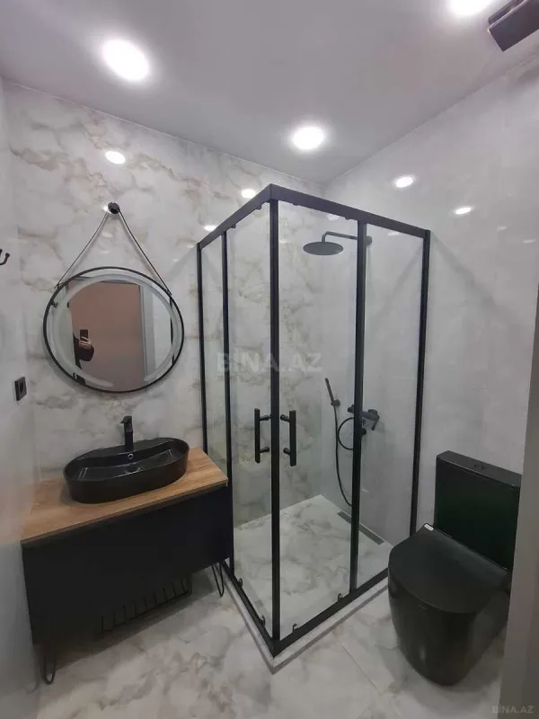 Satılır 4 otaqlı mənzil 145 m²