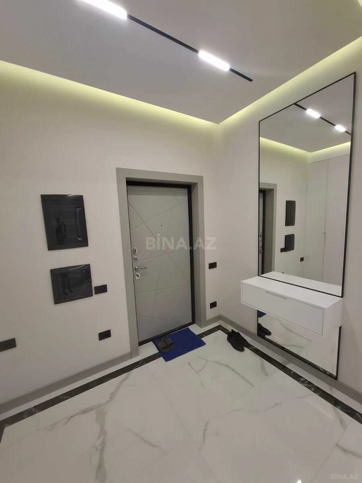 Satılır 4 otaqlı mənzil 145 m²