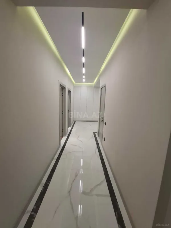 Satılır 4 otaqlı mənzil 145 m²