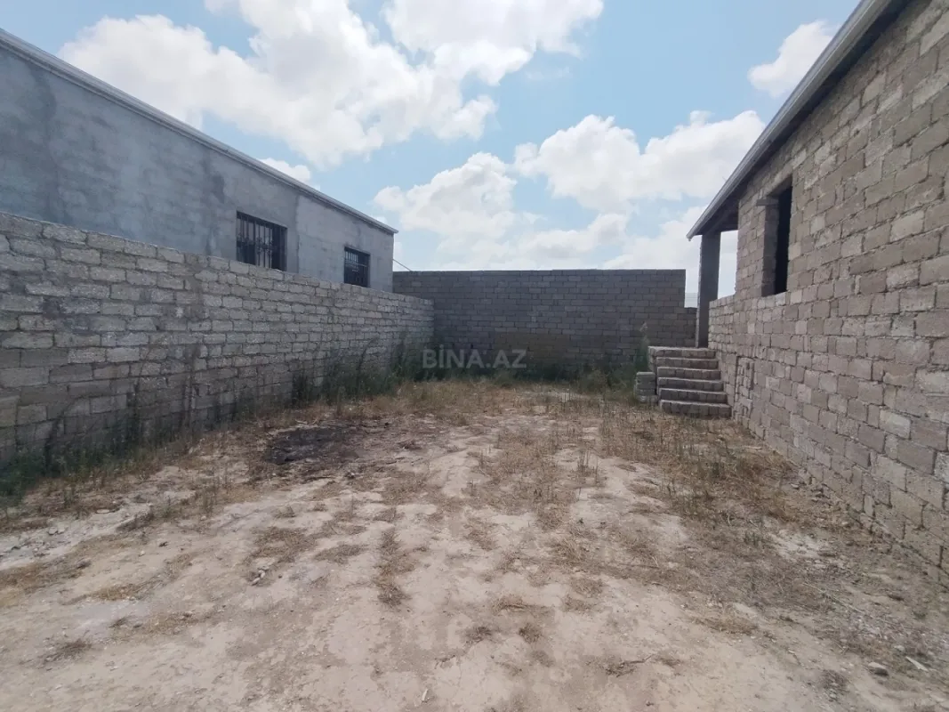 Satılır 4 otaqlı həyət evi 146 m²