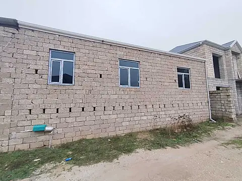 Satılır 4 otaqlı həyət evi 146 m²