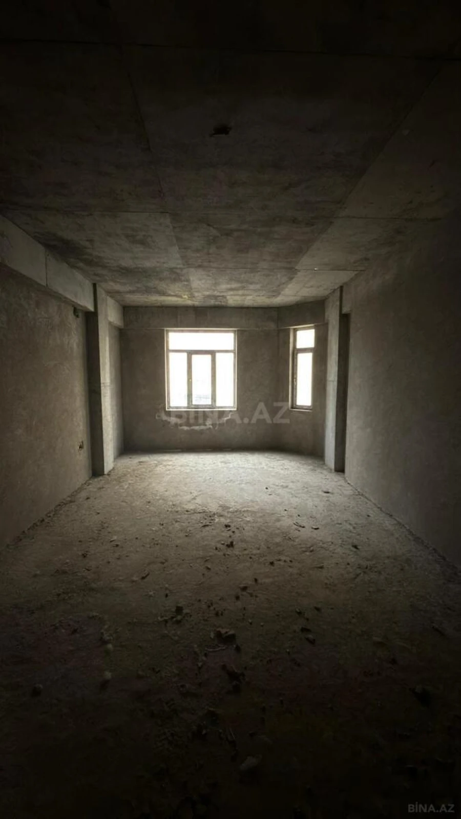 Satılır 2 otaqlı mənzil 83 m²