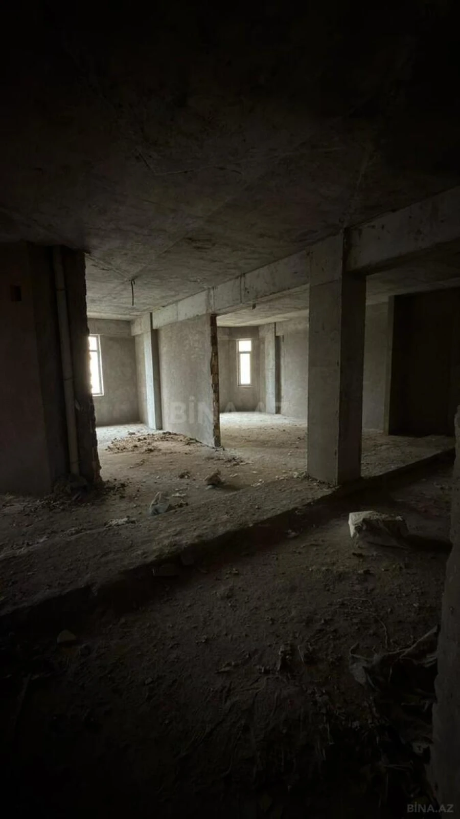 Satılır 2 otaqlı mənzil 83 m²