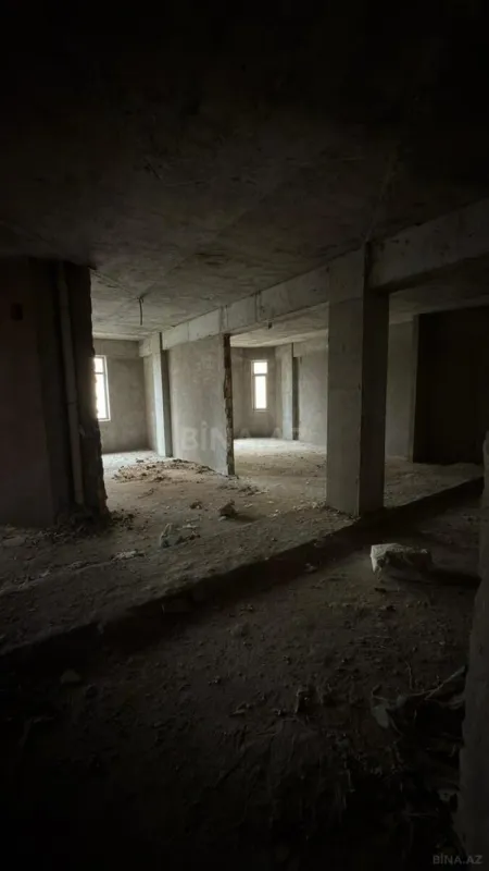 Satılır 2 otaqlı mənzil 83 m²