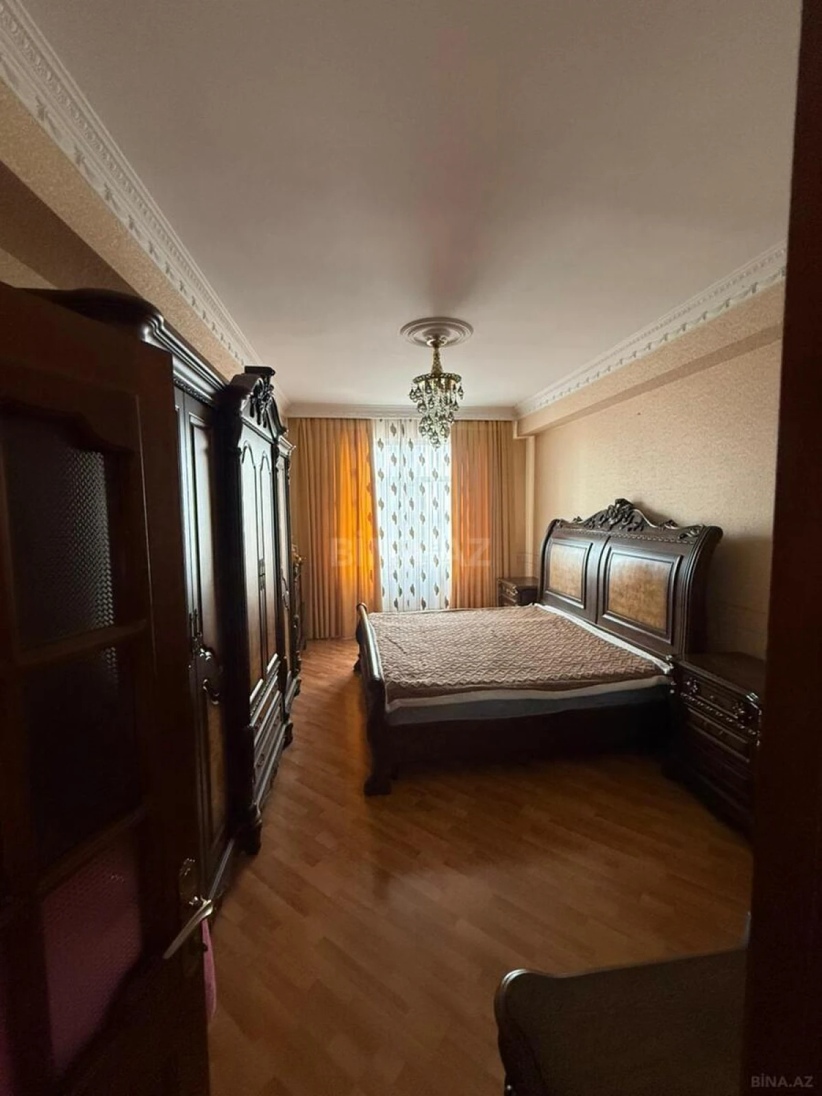 Satılır 3 otaqlı mənzil 120 m²