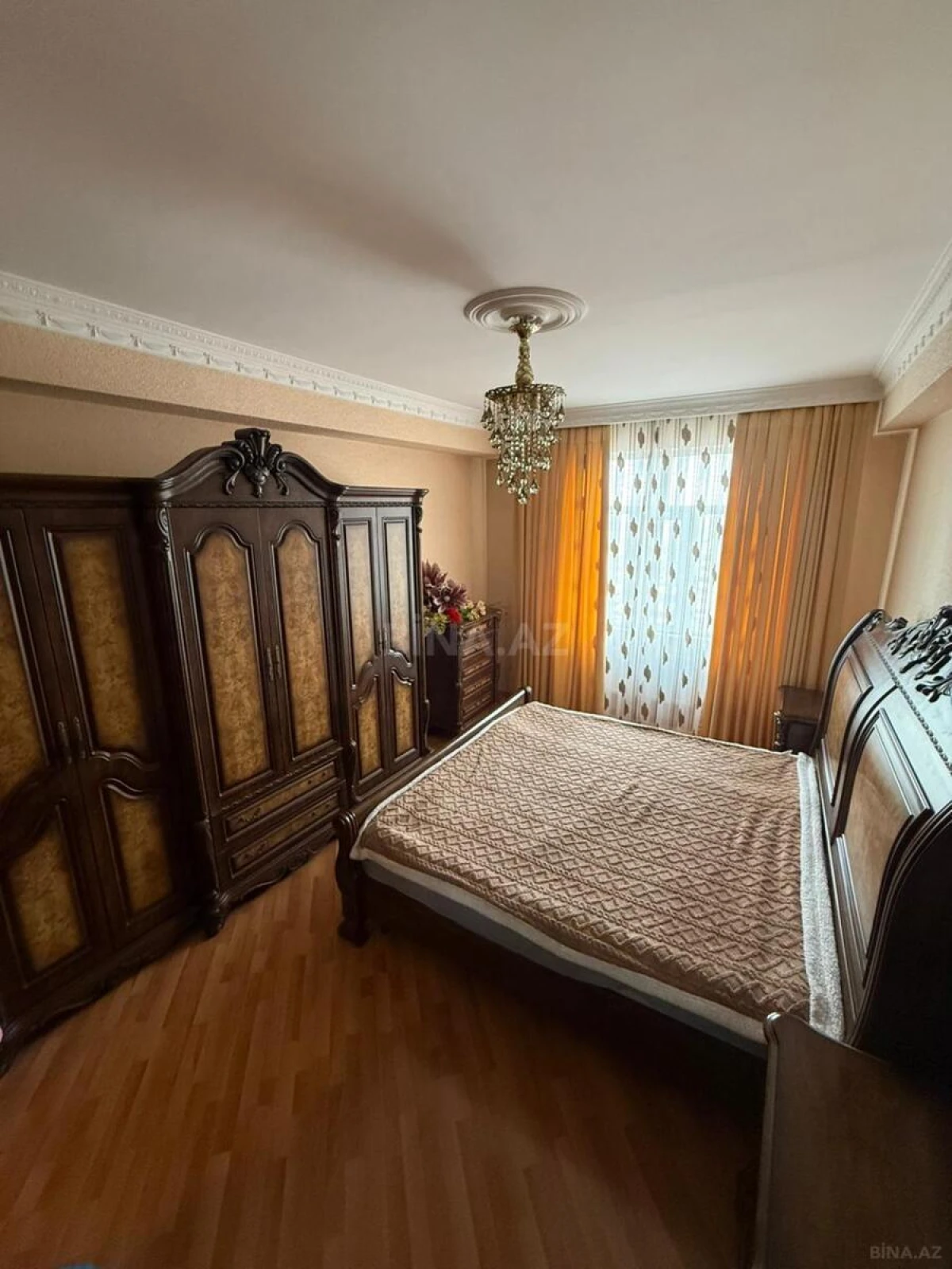 Satılır 3 otaqlı mənzil 120 m²