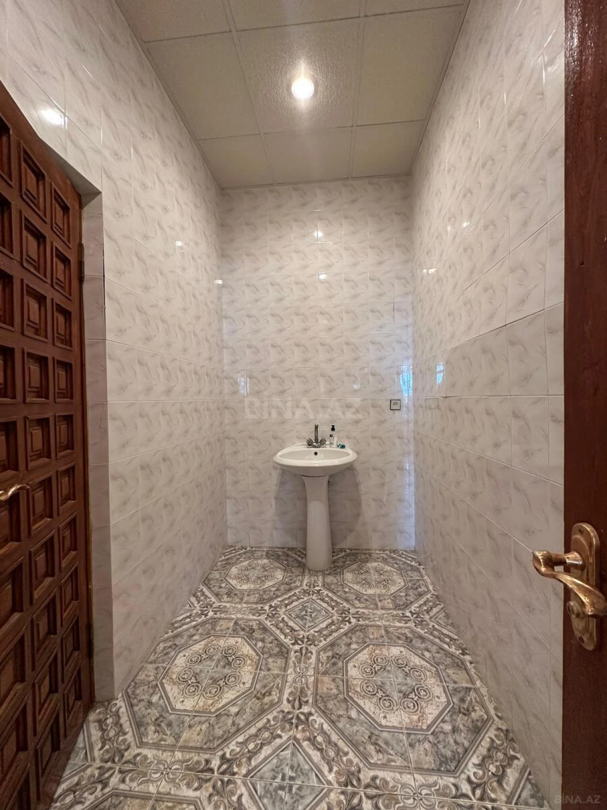 Satılır 6 otaqlı həyət evi 270 m²