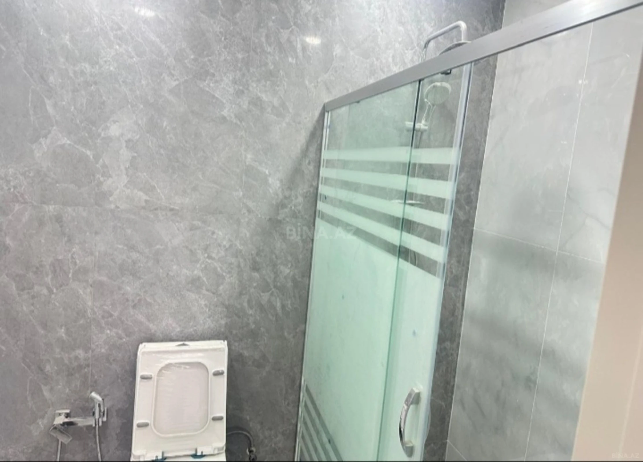 Satılır 2 otaqlı mənzil 63 m²