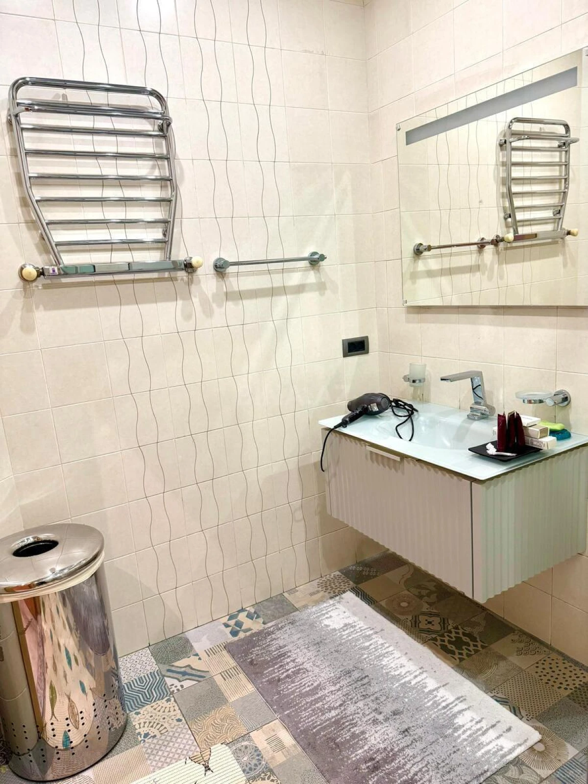 Satılır 3 otaqlı mənzil 140 m²