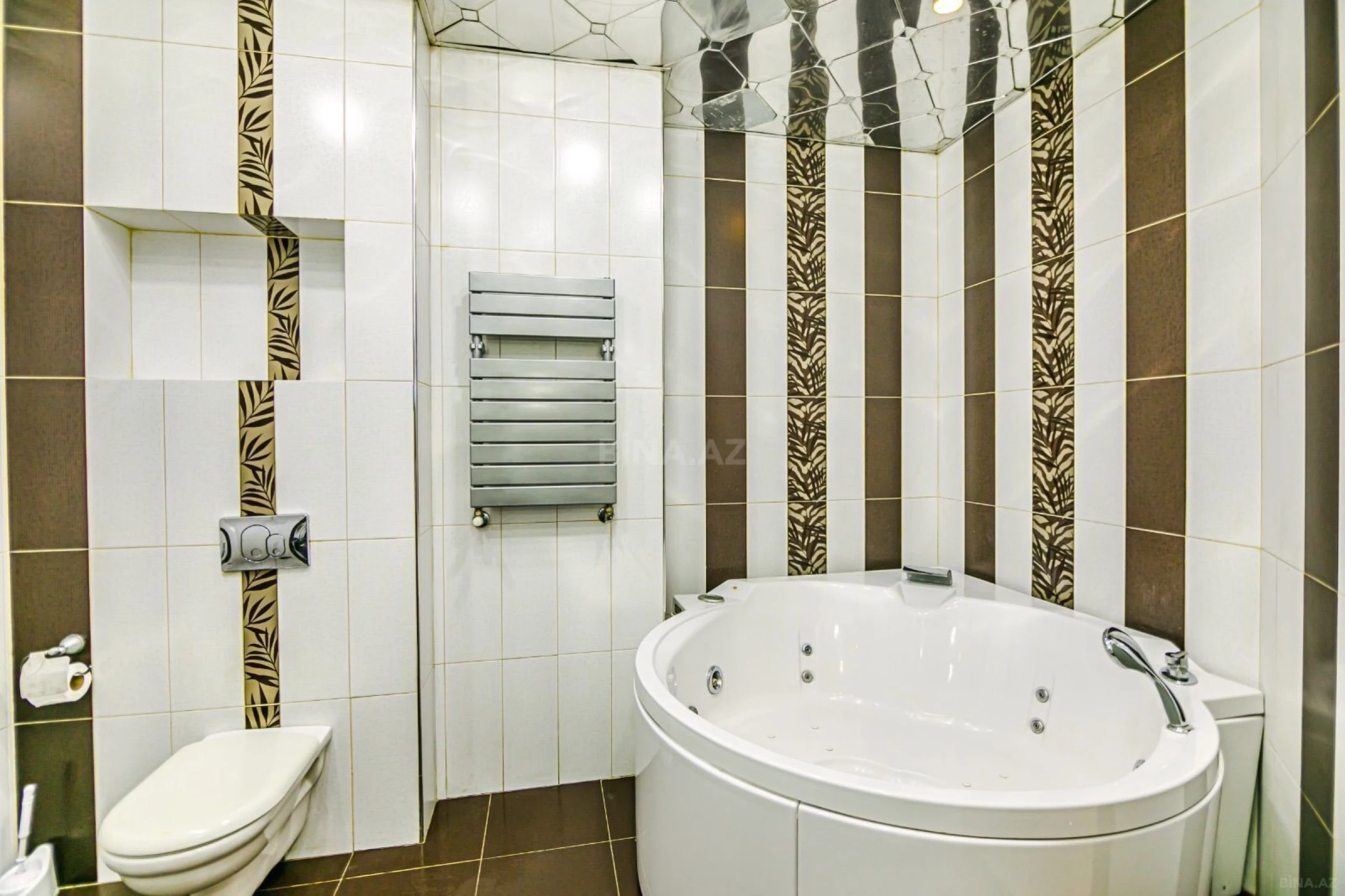 Satılır 3 otaqlı mənzil 160 m²