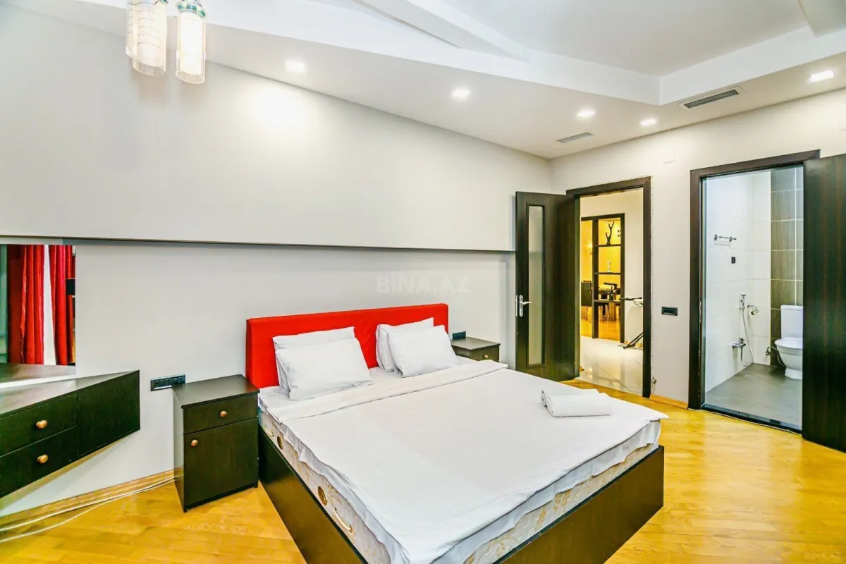 Satılır 3 otaqlı mənzil 160 m²