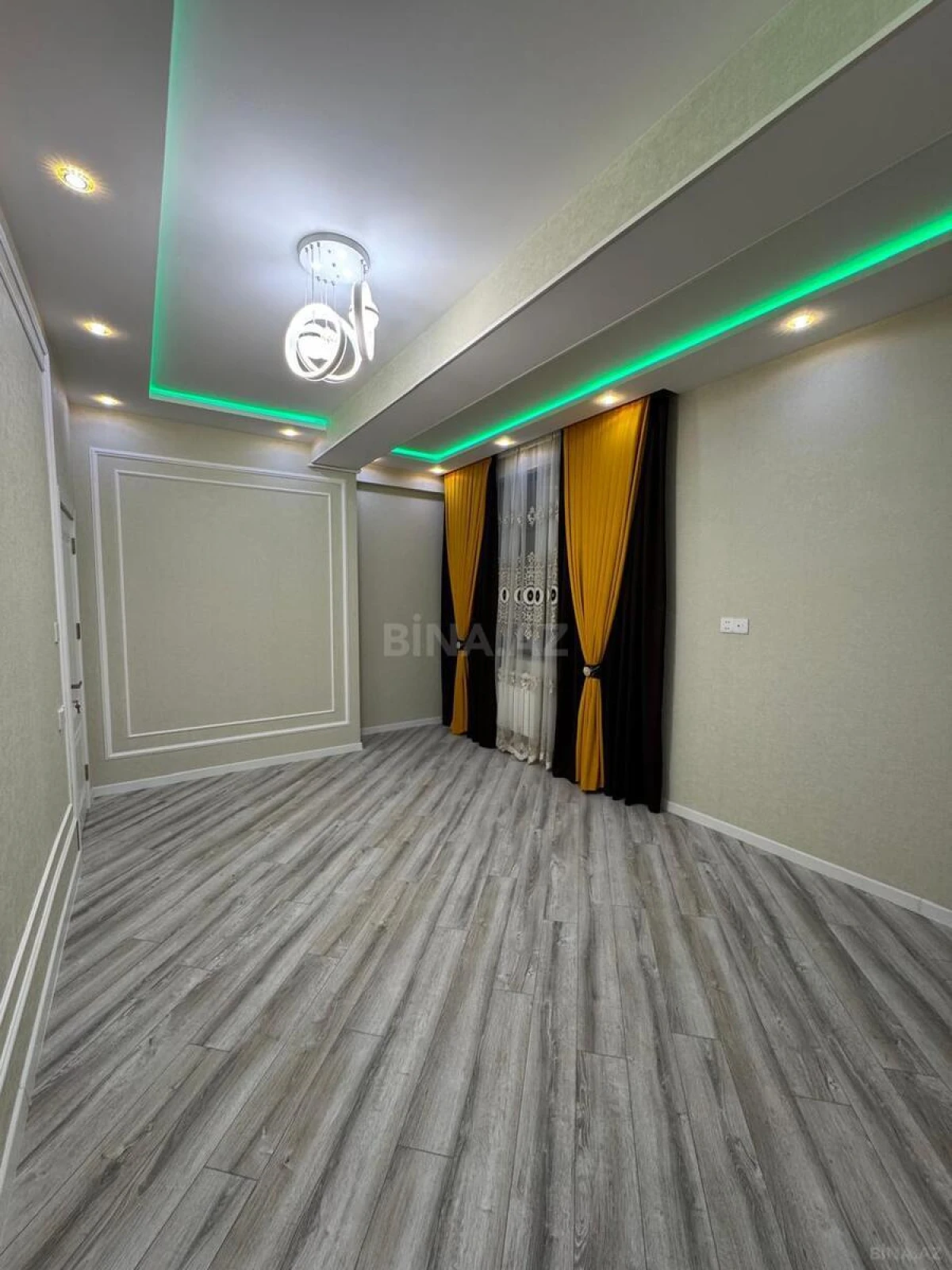 Satılır 2 otaqlı mənzil 68 m²
