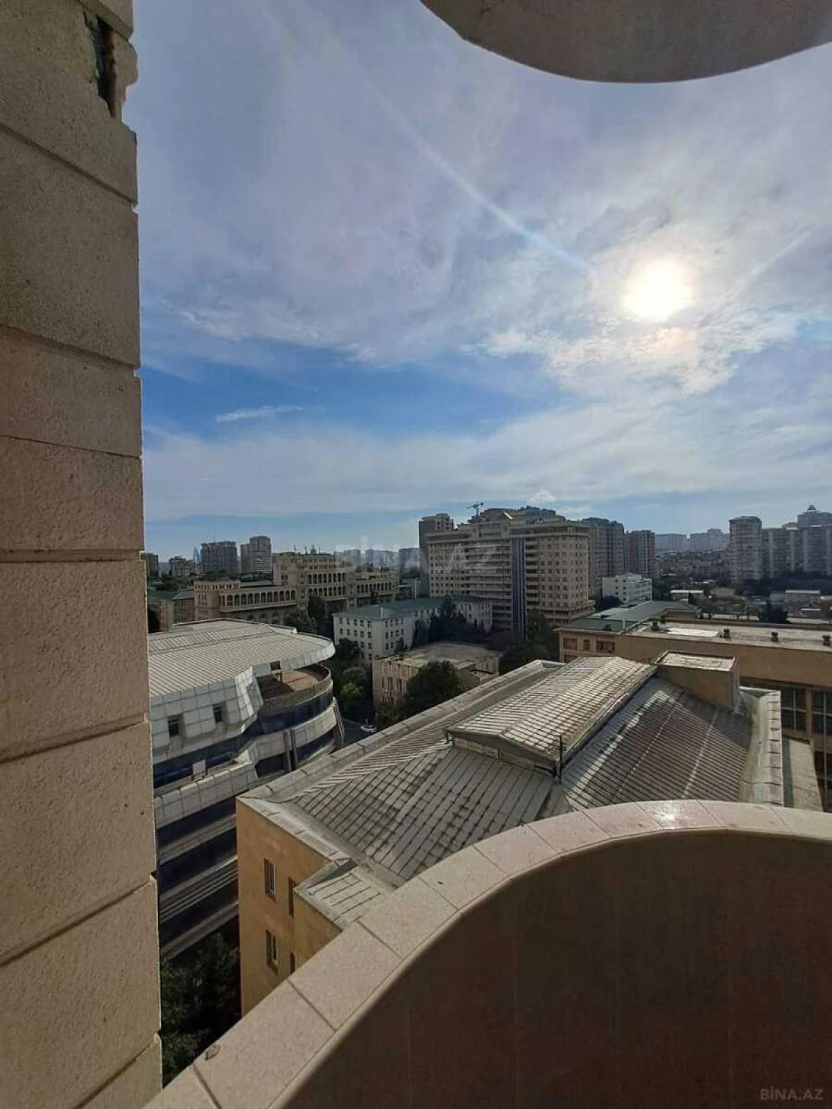 Satılır 2 otaqlı mənzil 68 m²