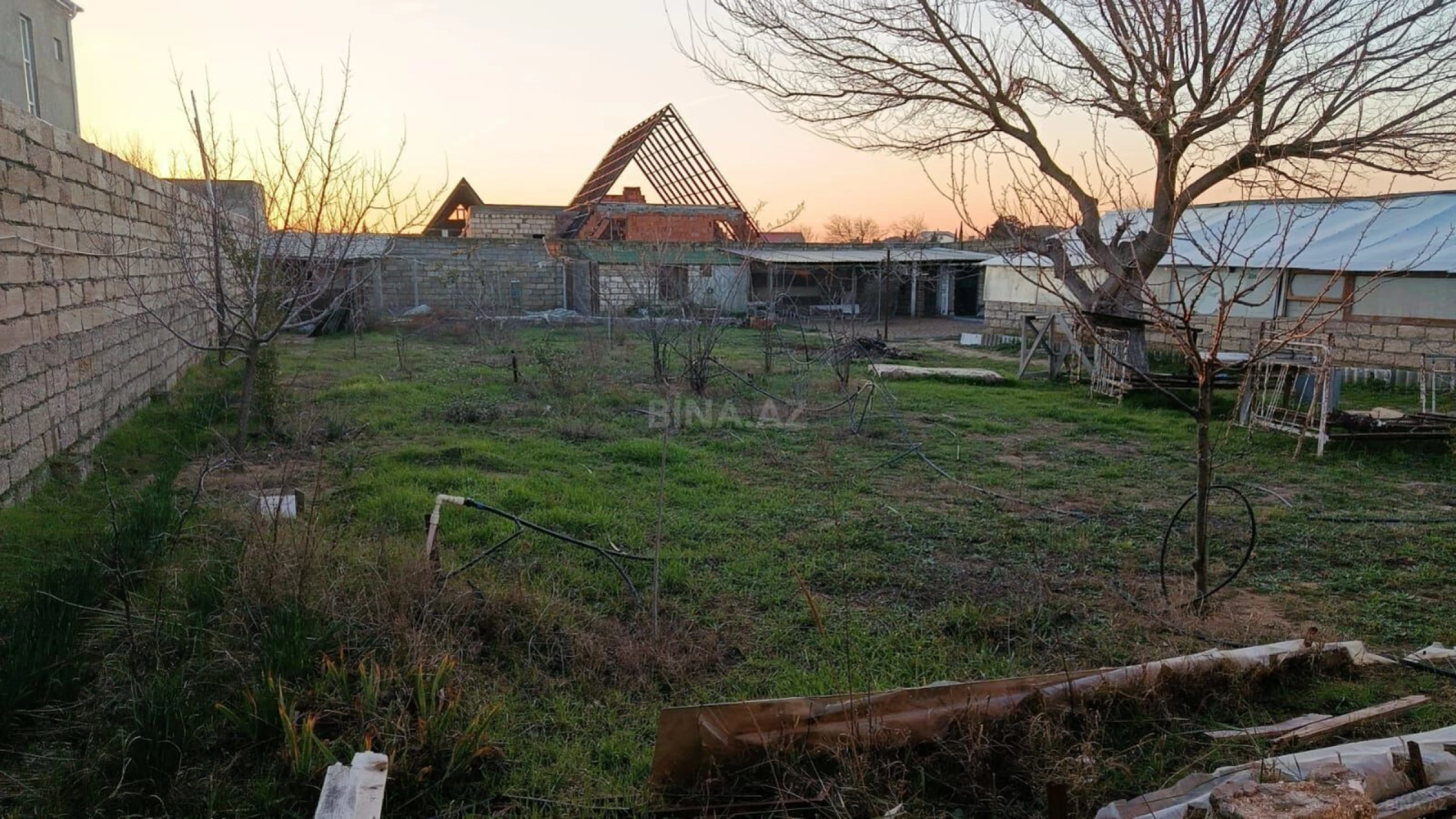 Satılır torpaq sahəsi 12 m²