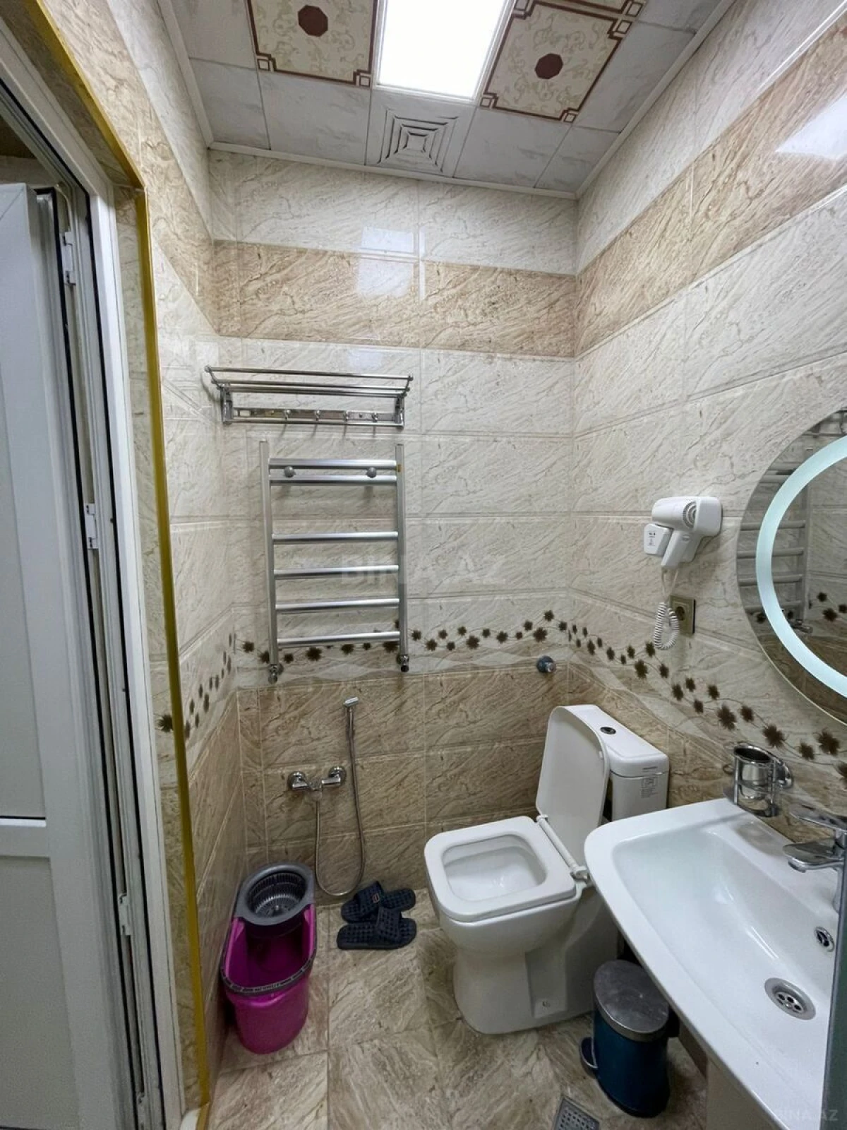 Kirayə verilir 2 otaqlı mənzil 70 m²