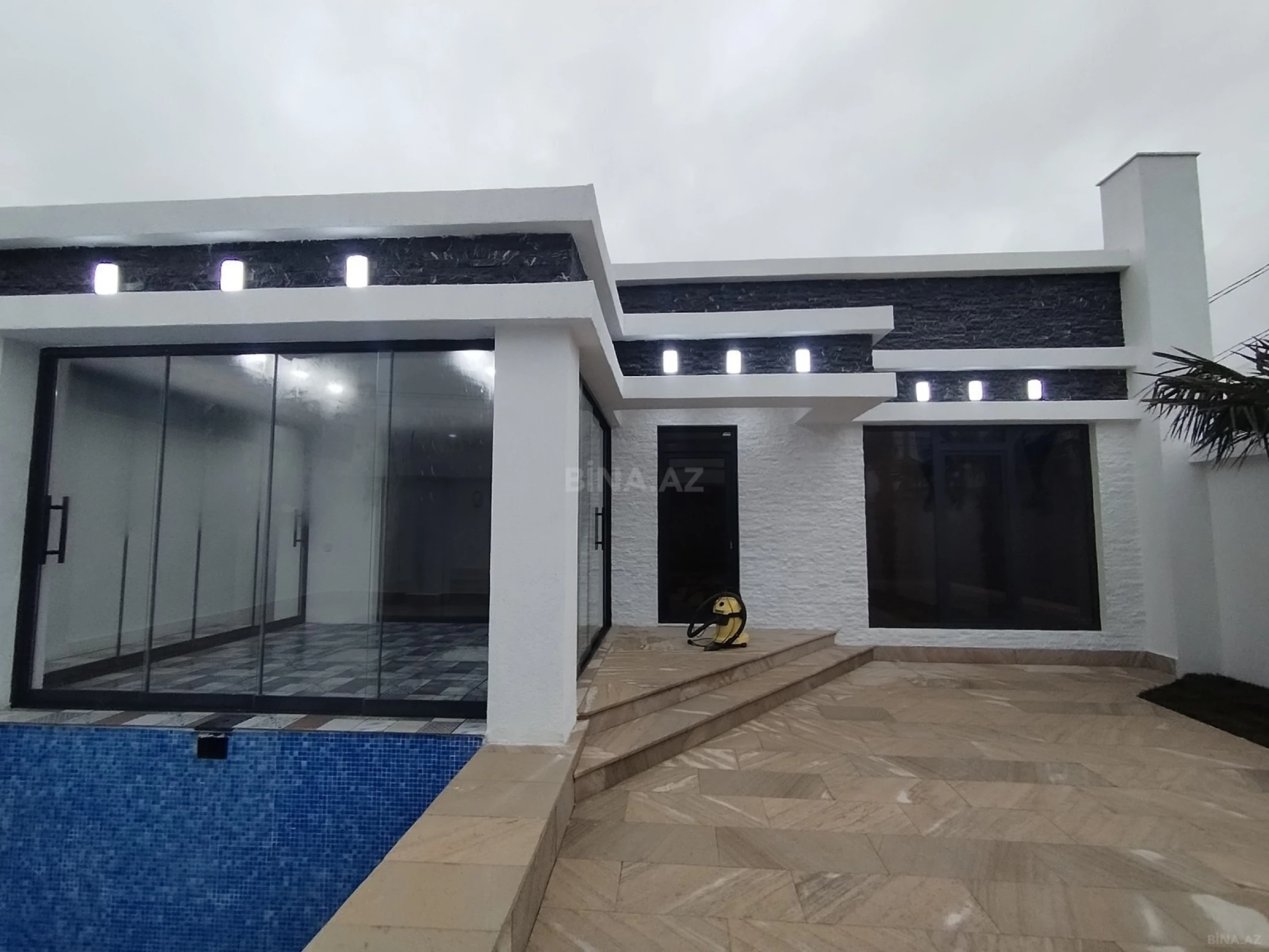 Satılır 4 otaqlı həyət evi 120 m²