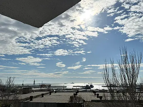 Satılır 2 otaqlı mənzil 45 m²