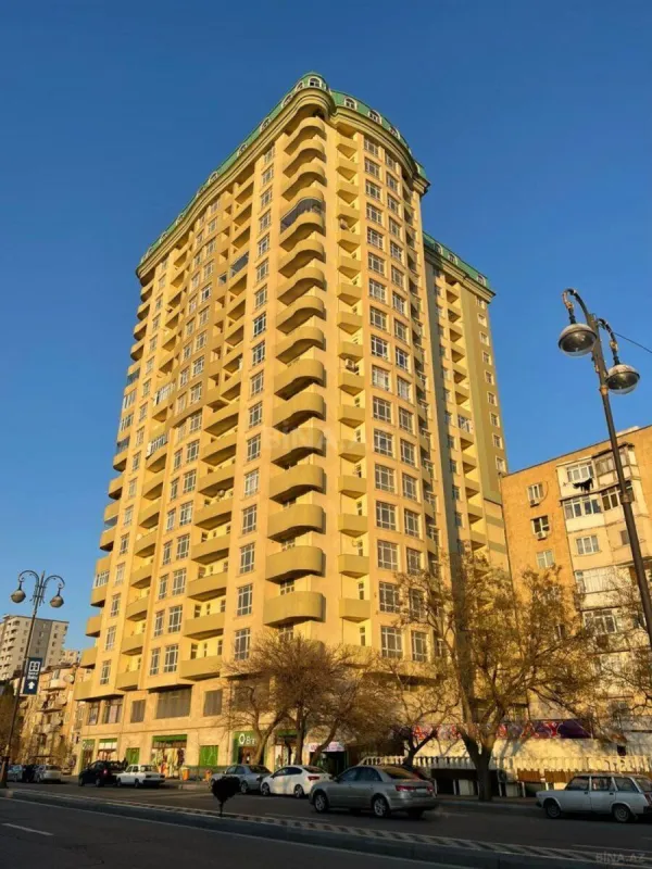 Satılır 3 otaqlı mənzil 144 m²