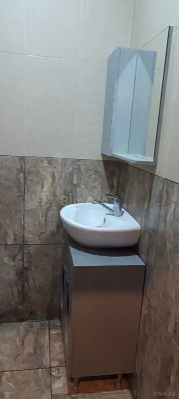 Kirayə verilir 2 otaqlı mənzil 41 m²