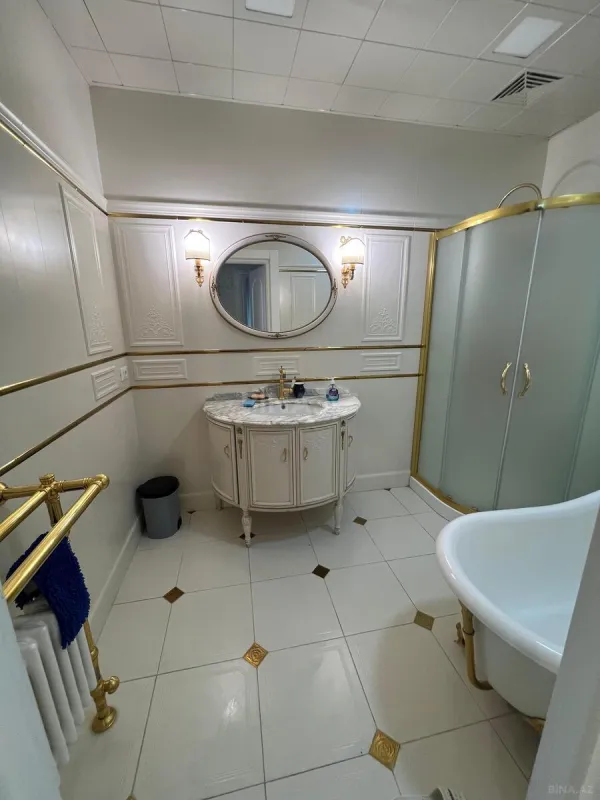 Kirayə verilir 3 otaqlı mənzil 170 m²