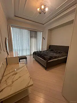 Kirayə verilir 3 otaqlı mənzil 170 m²