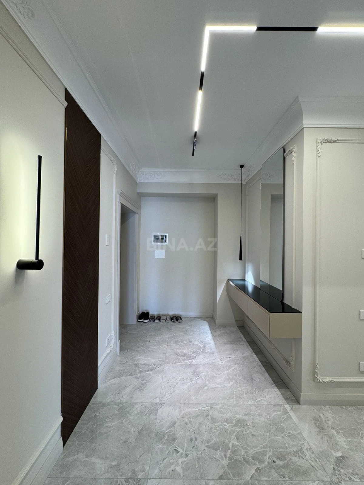 Satılır 3 otaqlı mənzil 127.5 m²