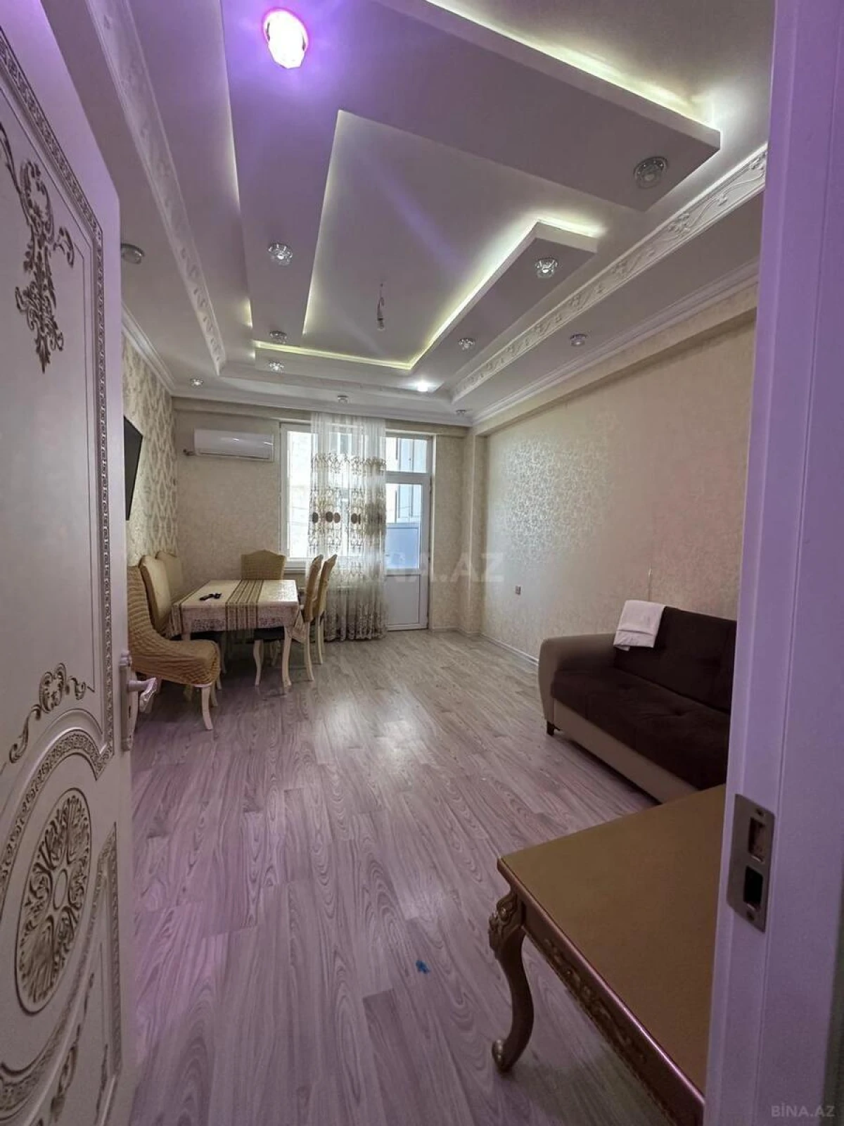 Kirayə verilir 2 otaqlı mənzil 74 m²