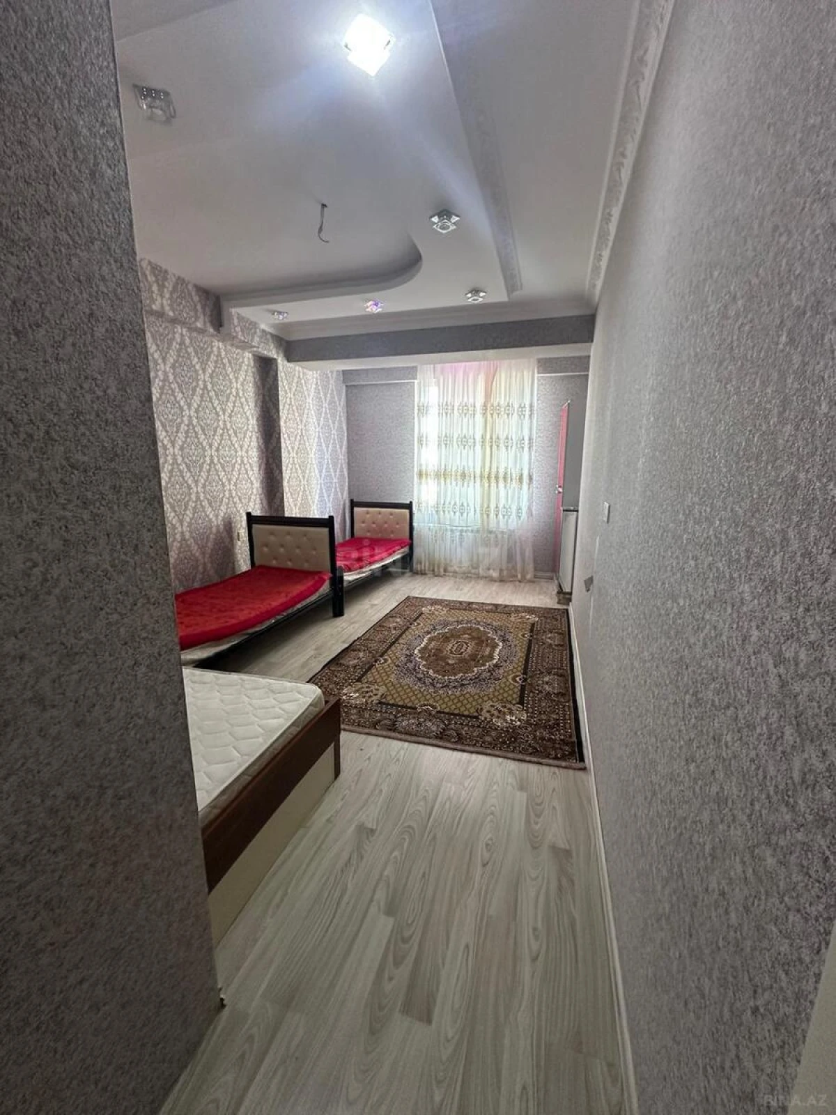 Kirayə verilir 2 otaqlı mənzil 74 m²