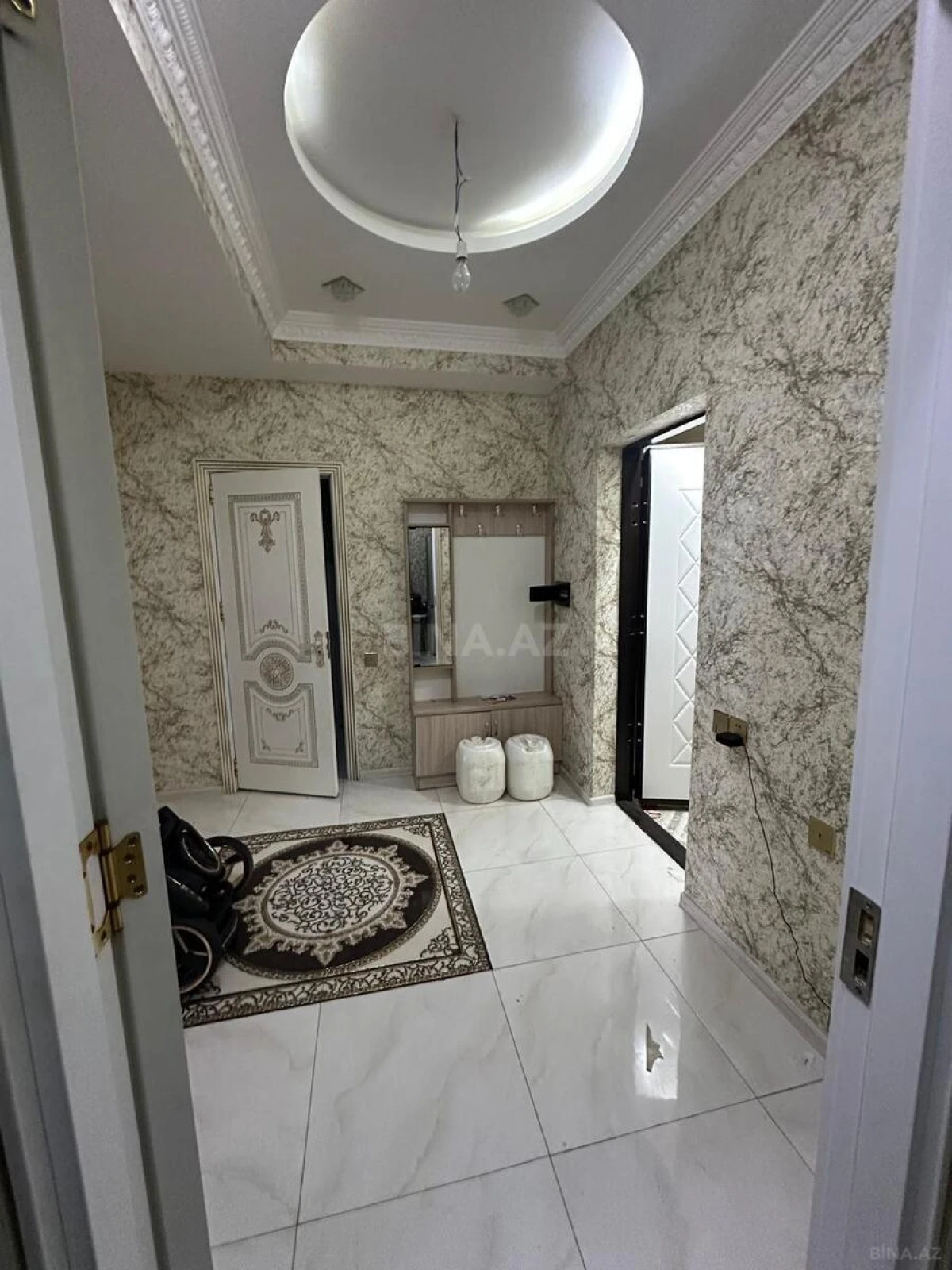 Kirayə verilir 2 otaqlı mənzil 74 m²