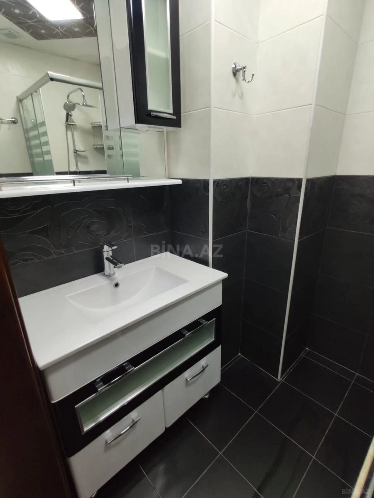 Kirayə verilir 3 otaqlı mənzil 120 m²