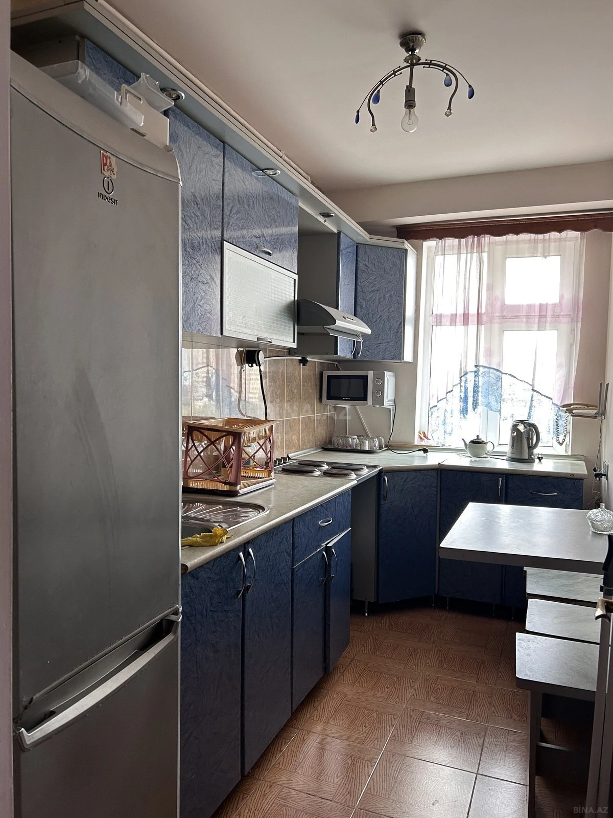 Kirayə verilir 2 otaqlı mənzil 60 m²